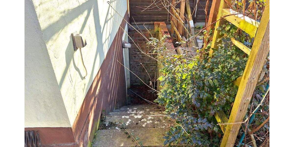 Reihenmittelhaus Forst (Lausitz) Forst-Stadt - 4 Zimmer, 110 m&sup2;, 125.000&euro; | Angebot:25986326