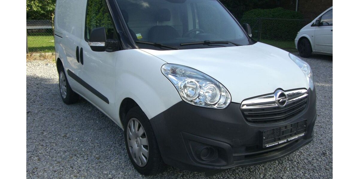 Opel Combo 56.000 km 8.489 &euro; Vetschau 03226
