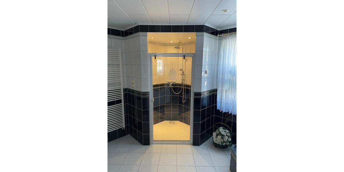 Einfamilienhaus Spremberg - 7 Zimmer, 220 m&sup2;, 259.000&euro; | Angebot:19879375