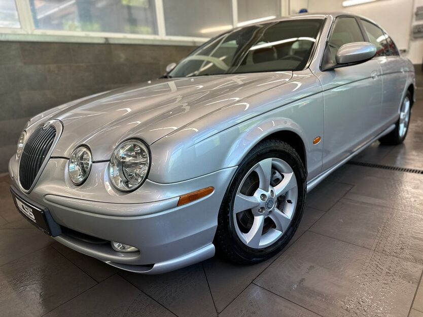 Jaguar S-Type 140.537 km 6.999 € Cottbus 03044