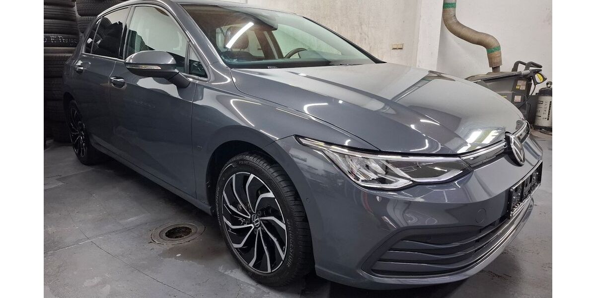 VW Golf 100.867 km 17.890 &euro; Cottbus 03042