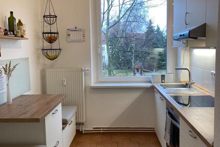 4 ZKB mit Balkon + Einbauküche im 4-Familienhaus in ruhiger Lage 4 zimmer