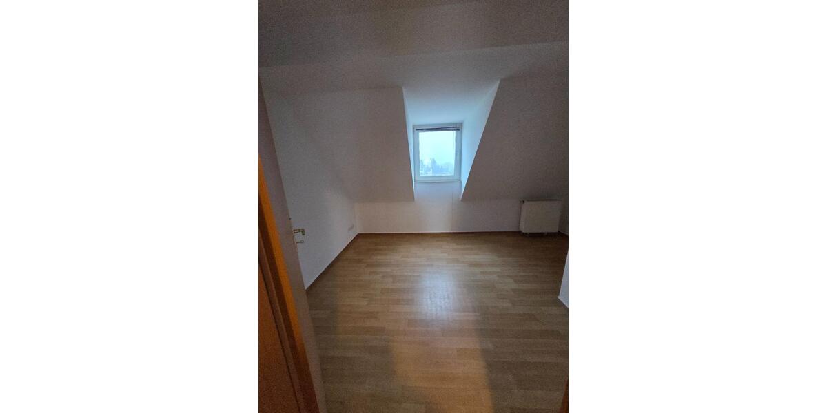 Dachgeschoßwohnung Forst (Lausitz) - 1 Zimmer, 60 m&sup2;, 360&euro; | Angebot:24962955