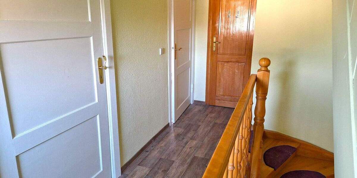 Reihenmittelhaus Forst (Lausitz) Forst-Stadt - 4 Zimmer, 110 m&sup2;, 125.000&euro; | Angebot:25986326