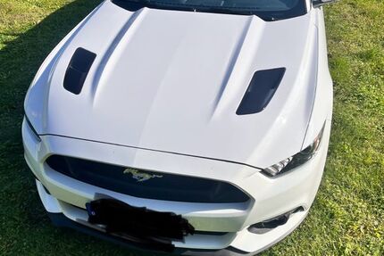 Ford Mustang 28.000 km 32.900 € Cottbus 03051