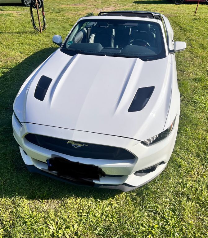 Ford Mustang 28.000 km 32.900 € Cottbus 03051