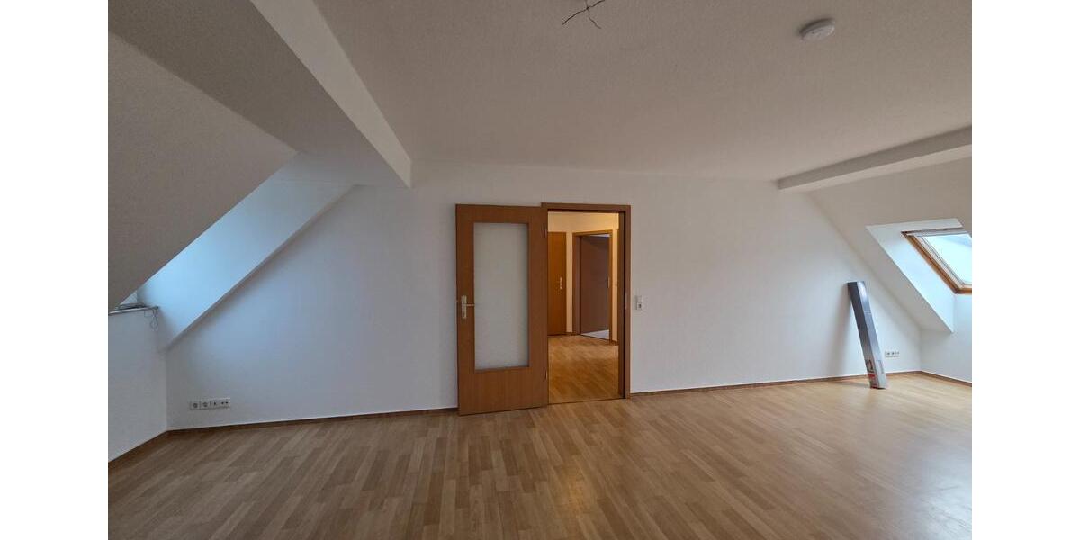 Dachgeschoßwohnung Forst (Lausitz) - 1 Zimmer, 60 m&sup2;, 360&euro; | Angebot:24962955