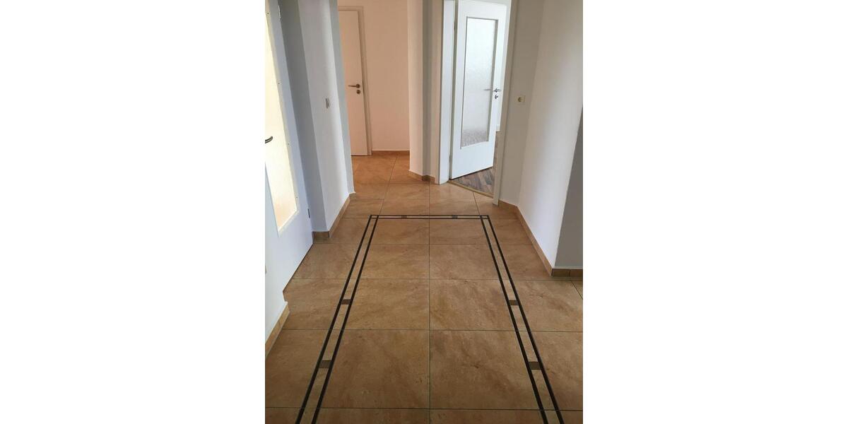 Etagenwohnung Forst (Lausitz) - 5 Zimmer, 108 m&sup2;, 119.000&euro; | Angebot:25898926