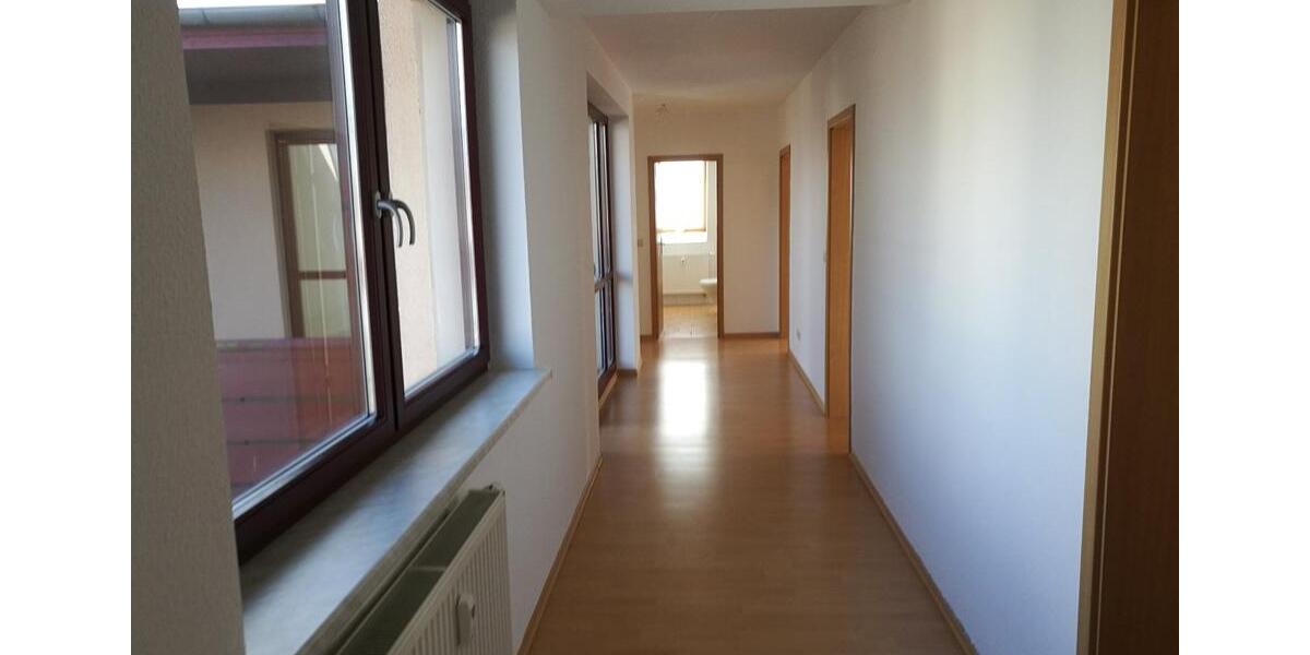 Dachgeschoßwohnung Forst (Lausitz) - 3 Zimmer, 91 m&sup2;, 593&euro; | Angebot:25648205