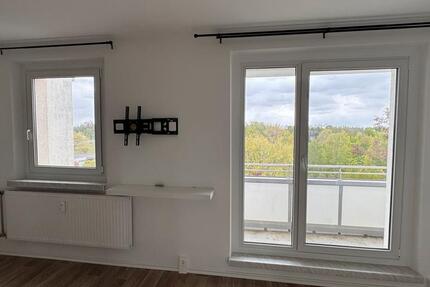 3-Zimmer-Wohnung mit Balkon, Keller und Einbauküche zimmer