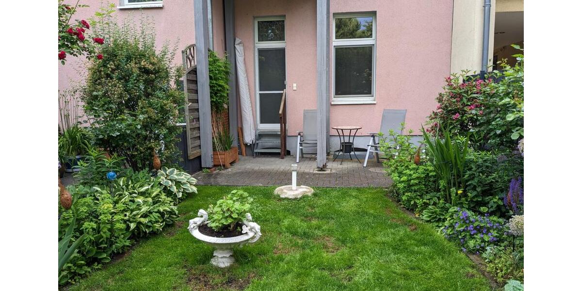 Terrassenwohnung mit Garten, 2-Zimmer, Nähe Staatstheater u Bahnf 2 zimmer