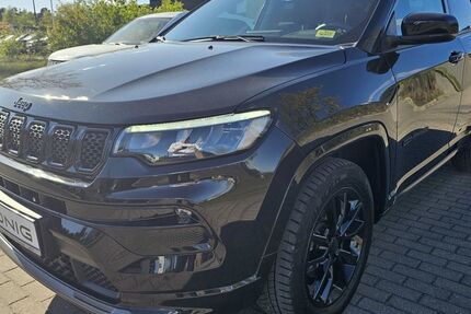 Jeep Compass 31.929 km 26.899 &euro; Cottbus 03044