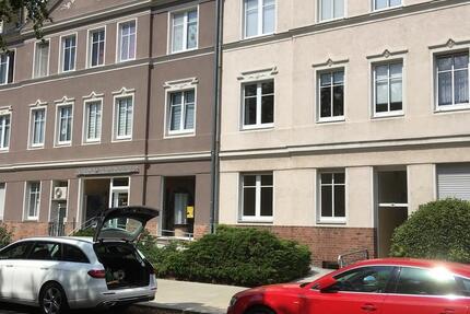 2 Zimmer, Küche, Bad, Balkon und Keller 2 zimmer