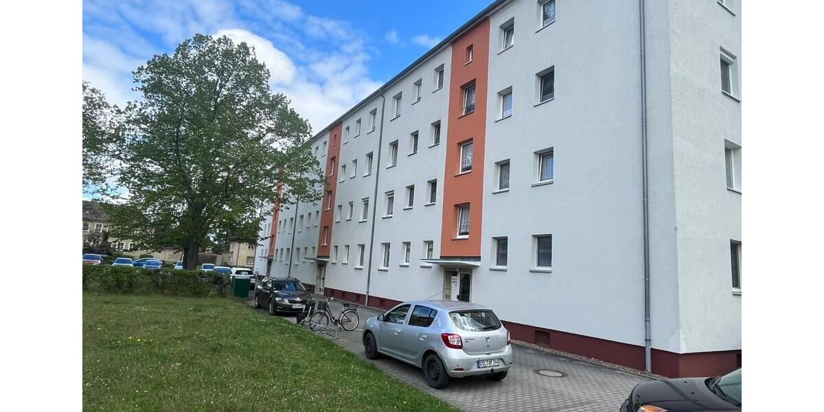 4 Zimmer frisch saniert 4 zimmer