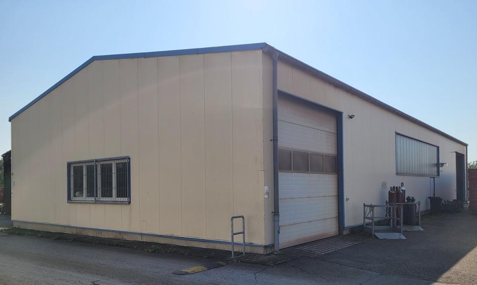 Stahlbauhalle Lagerhalle 460m², beheizt, große Rolltore zimmer