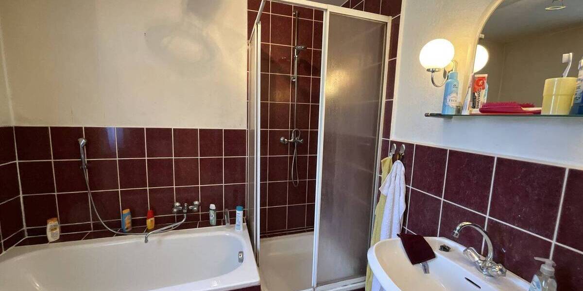 Doppelhaushälfte Neuhausen Laubsdorf - 6 Zimmer, 184 m&sup2;, 110.850&euro; | Angebot:25685669