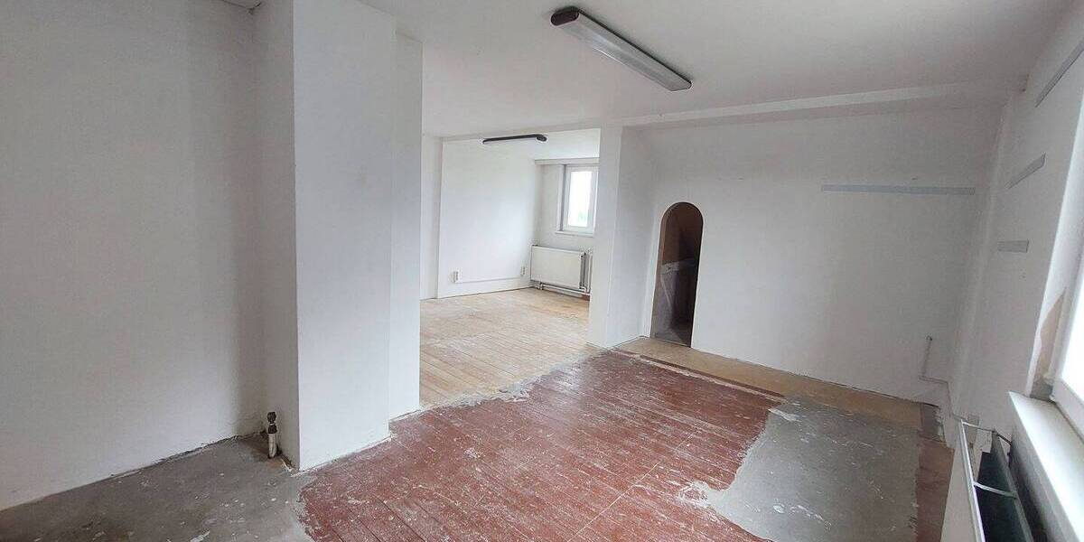 Großzügiges Einfamilienhaus mit Nebengelass im Cottbuser Süden zu verkaufen! 4 zimmer