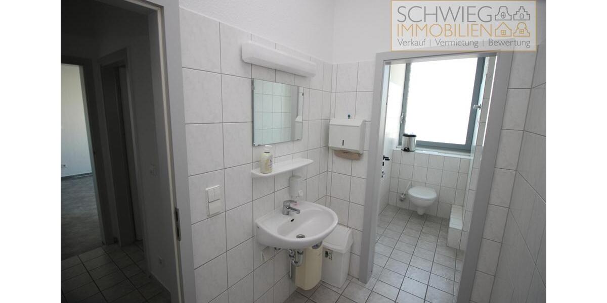 attraktive Bürofläche direkt am BahnhofBusbahnhof zimmer