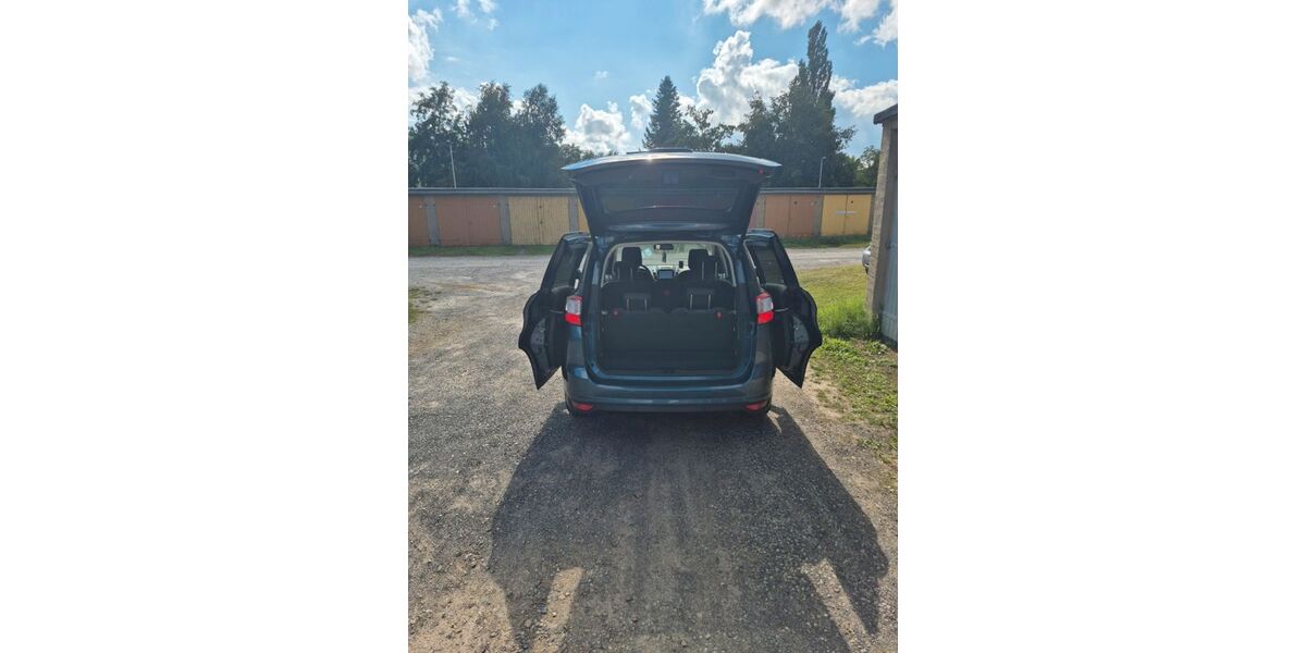 Ford Grand C-Max 39.500 km 14.500 &euro; Cottbus 03046
