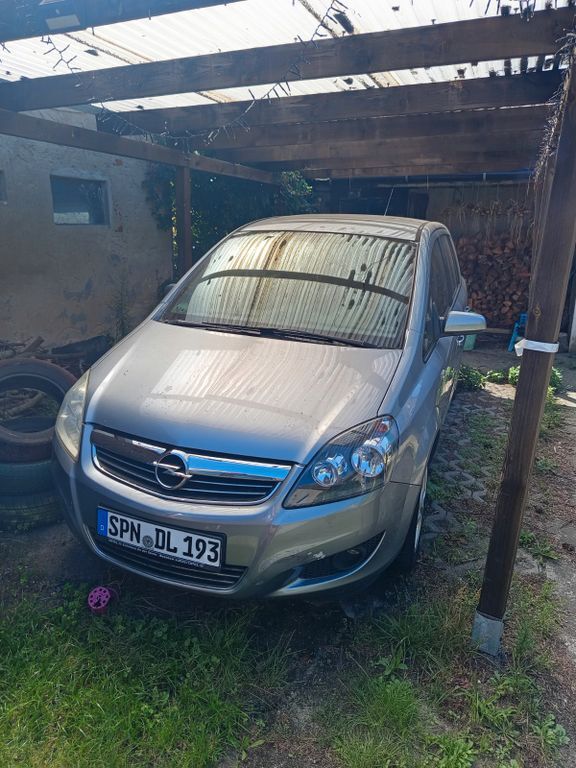 Opel Zafira 183.000 km 2.200 € Kolkwitz 03099