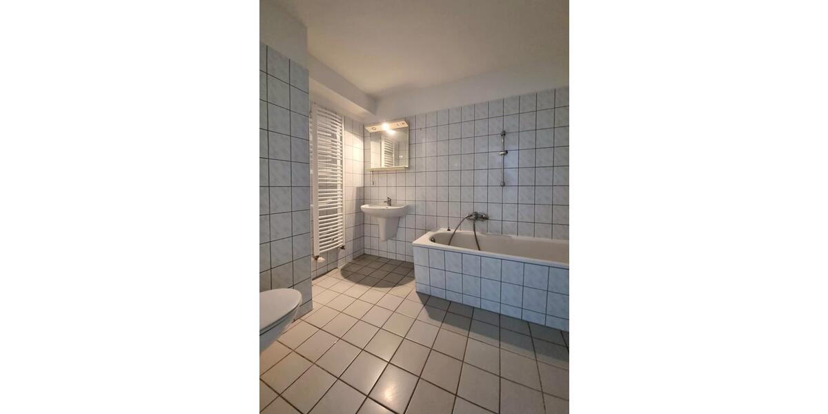Etagenwohnung Cottbus - 1 Zimmer, 35 m&sup2;, 368&euro; | Angebot:26665728