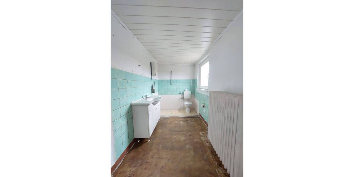 Großzügiges Einfamilienhaus mit Nebengelass im Cottbuser Süden zu verkaufen! 4 zimmer