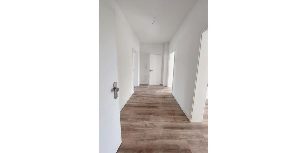 Etagenwohnung Cottbus Brunschwig - 3 Zimmer, 73 m&sup2;, 767&euro; | Angebot:26348797