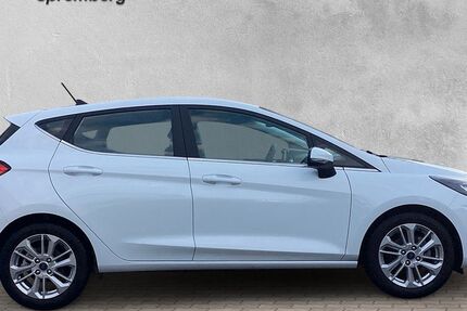Ford Fiesta 27.200 km 16.995 &euro; Spremberg (bei Cottbus) 03130