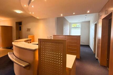 Große Praxis-Einheit direkt am MUL-CT zu vermieten! zimmer