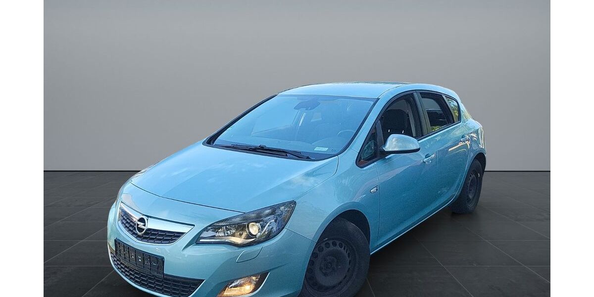 Opel Astra 105.000 km 5.950 &euro; Lübbenau / Spreewald 03222