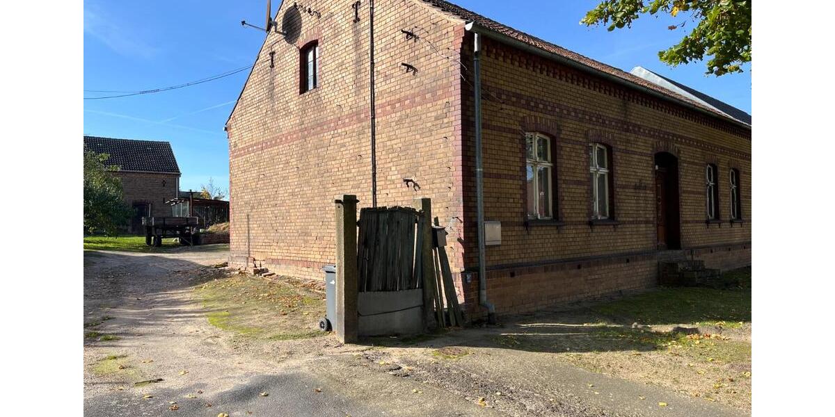 Dreiseithof mit Nebengelass inkl. zwei Baugrundstücken 5 zimmer