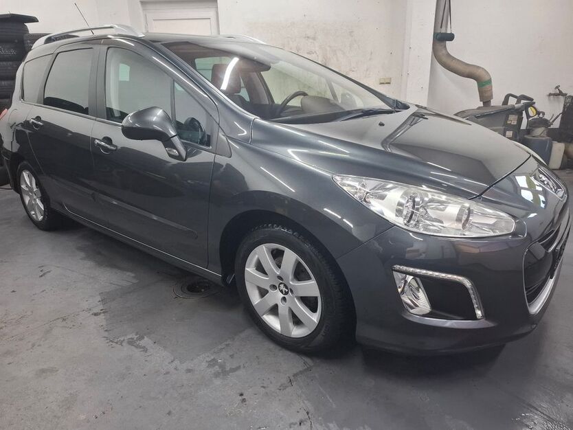 Peugeot 308 129.545 km 6.990 € Cottbus 03042