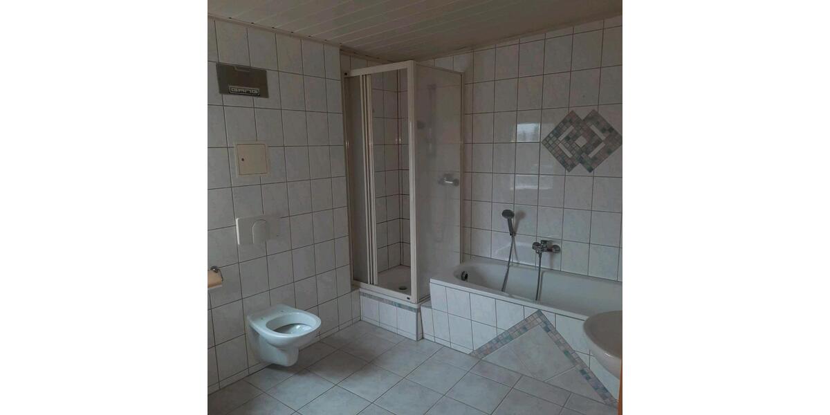 Dachgeschoßwohnung Spremberg - 4 Zimmer, 73 m&sup2;, 550&euro; | Angebot:14313182