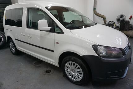 VW Caddy 261.135 km 7.990 &euro; Cottbus 03042