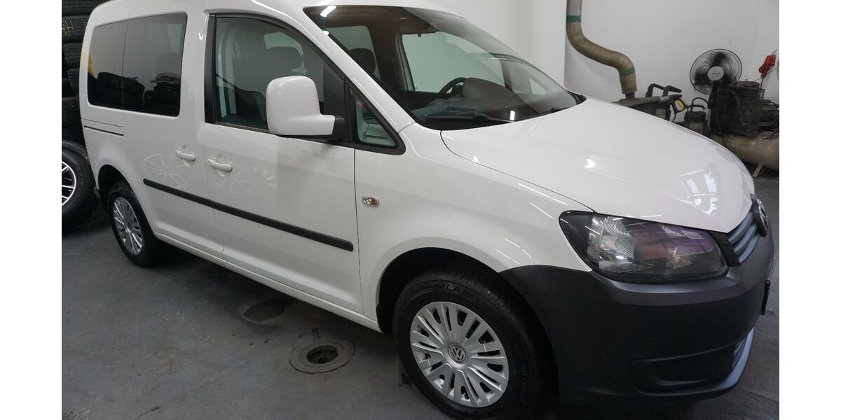 VW Caddy 261.135 km 7.990 &euro; Cottbus 03042