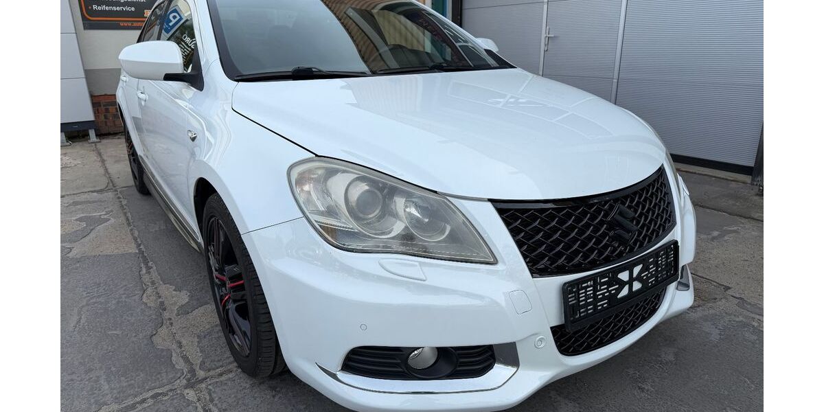 Suzuki Kizashi 149.000 km 6.900 &euro; Cottbus 03042