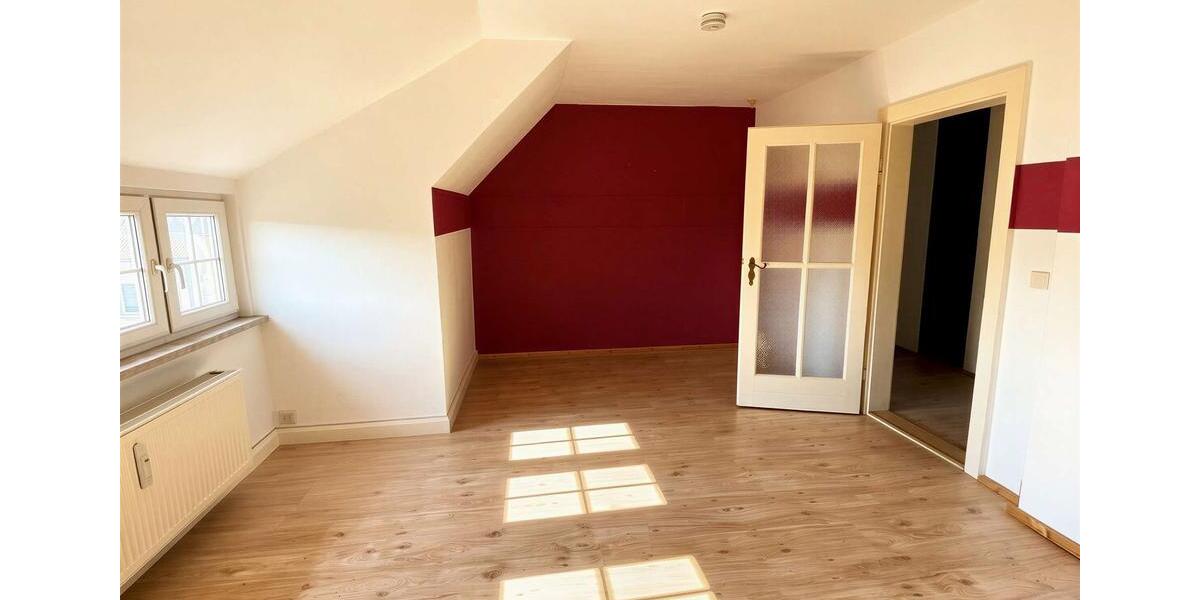 Etagenwohnung Forst (Lausitz) - 2 Zimmer, 50 m&sup2;, 243&euro; | Angebot:26279796