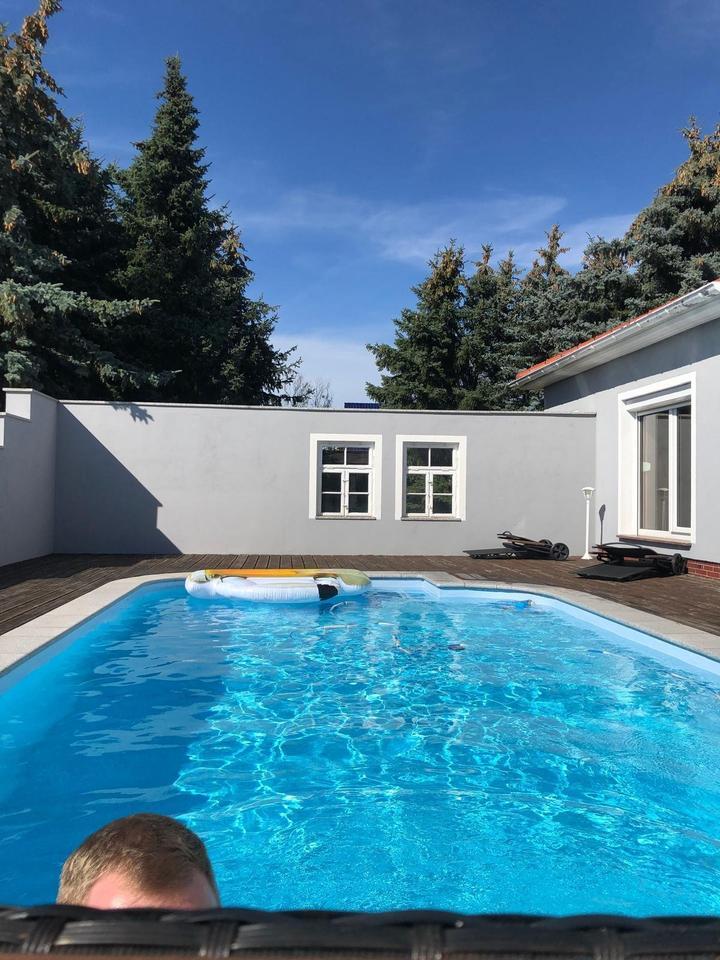 Einfamilienhaus mit EinliegerWohnung, Pool und riesen WohnZimmer
