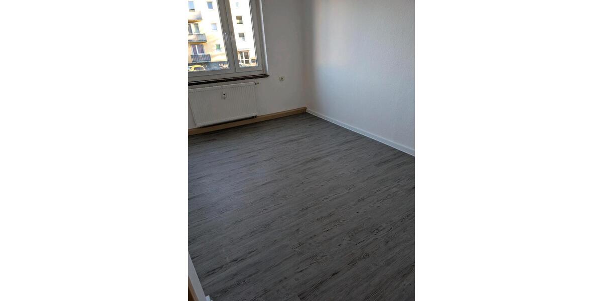 4 Raum Wohnung mit Balkon 4 zimmer
