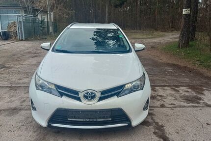 Toyota Auris 380.163 km 3.499 &euro; cottbus 03050