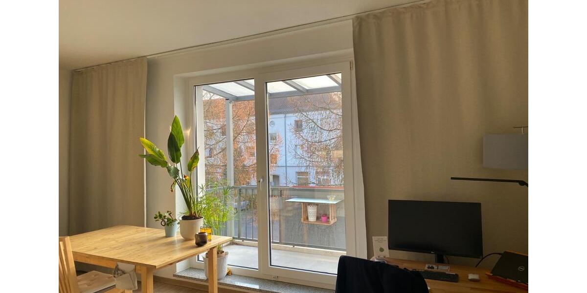 4 ZKB mit Balkon + Einbauküche im 4-Familienhaus in ruhiger Lage 4 zimmer