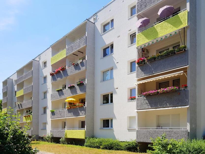 **JETZT EINZIEHEN** 2-Zimmer-Wohnung Balkon Bad mit Wanne 4.Etage ab sofort zimmer