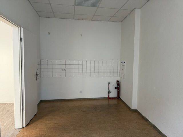 Gewerbeobjekt Cottbus Mitte - 2 Zimmer, 85 m&sup2;, 550&euro; | Angebot:22720229