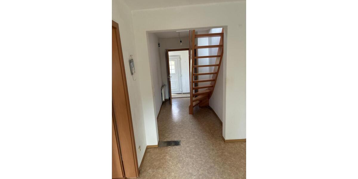 Reihenhaus Spremberg - 3 Zimmer, 74 m&sup2;, 680&euro; | Angebot:23768362