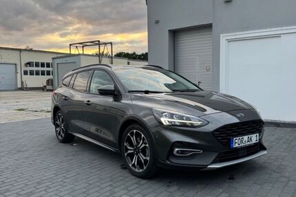 Ford Focus 99.600 km 14.300 &euro; Forst Lausitz 03149