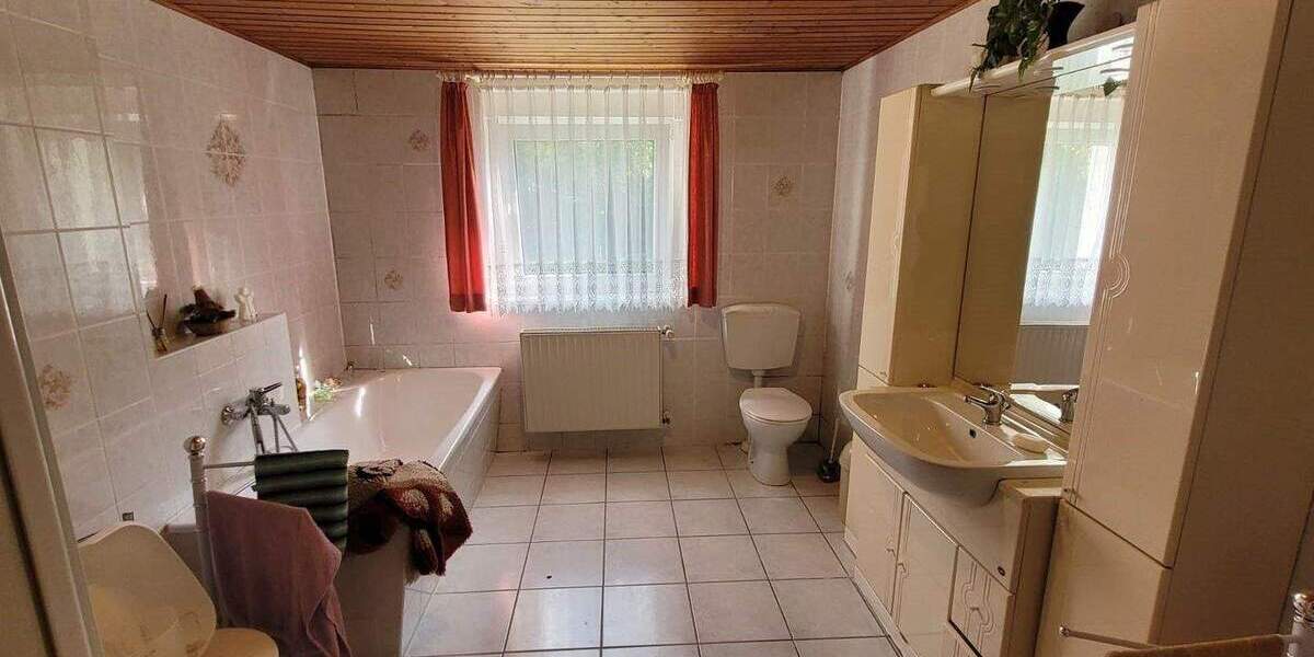 Bauernhaus, Landhaus Neuhausen Gablenz - 4 Zimmer, 75 m&sup2;, 99.000&euro; | Angebot:25686672