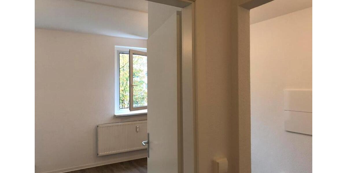 Nur sechs Stufen in die neue Wohnung! Ab 01.03.2026 zu vermieten! 3 zimmer