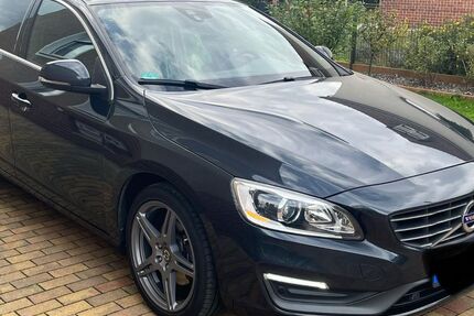 Volvo V60 178.258 km 10.500 € Forst 03149