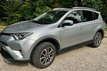 Toyota RAV 4 60.000 km 22.990 € Burg 03096