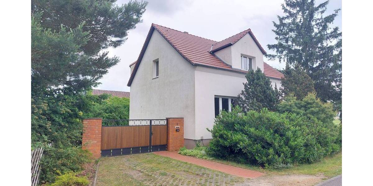 Großzügiges Einfamilienhaus mit Nebengelass im Cottbuser Süden zu verkaufen! 4 zimmer